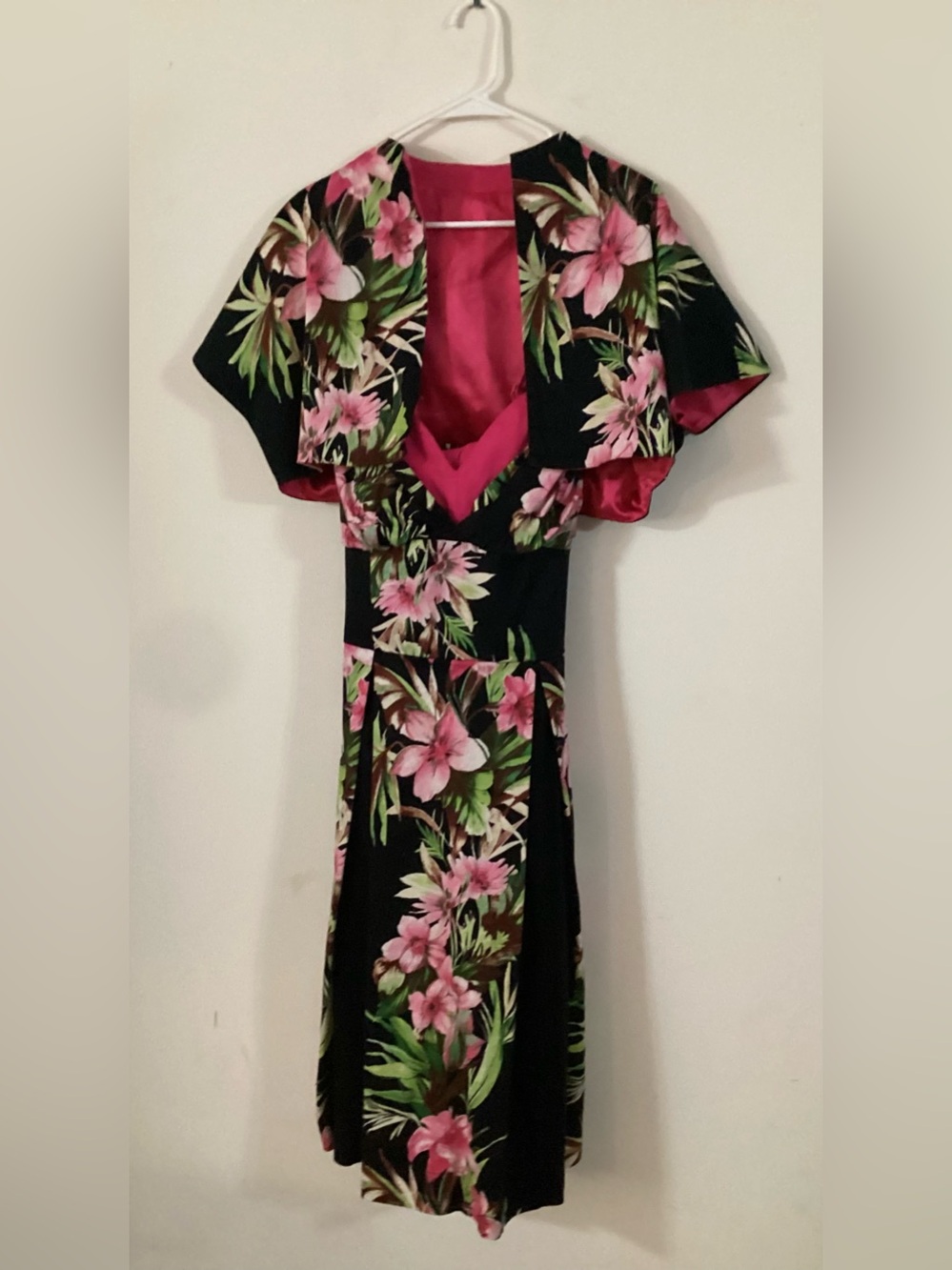 Rare Find- Laura Byrnes Black Label 2X Pele Hibiscus Dress & Jacket Set